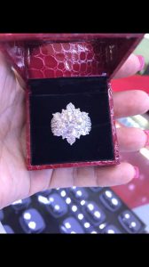 Vỏ nhẫn nữ Full kim cương thiên nhiên vàng 750, hột chủ 10li nước j vvs1 -ms 7n800377