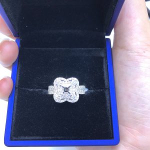 Vỏ nhẫn nữ Full kim cương thiên nhiên vàng 750, hột chủ nhận từ 6.0-6.5 li -Mã sp Ms Ms 7n800233